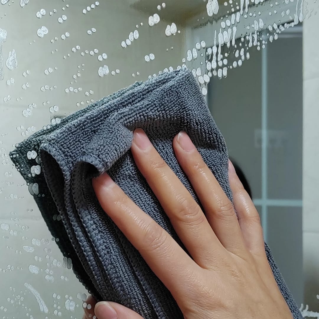 ممسحة تلميع الزجاج ممسحة تلميع الزجاج