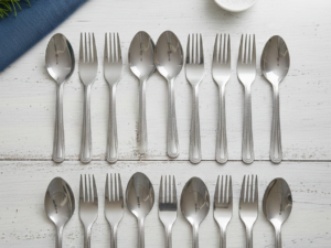 أدوات مائدة ( شوكه، ملعقة)