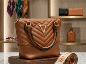 حقيبة اليد الكلاسيكية من v collection