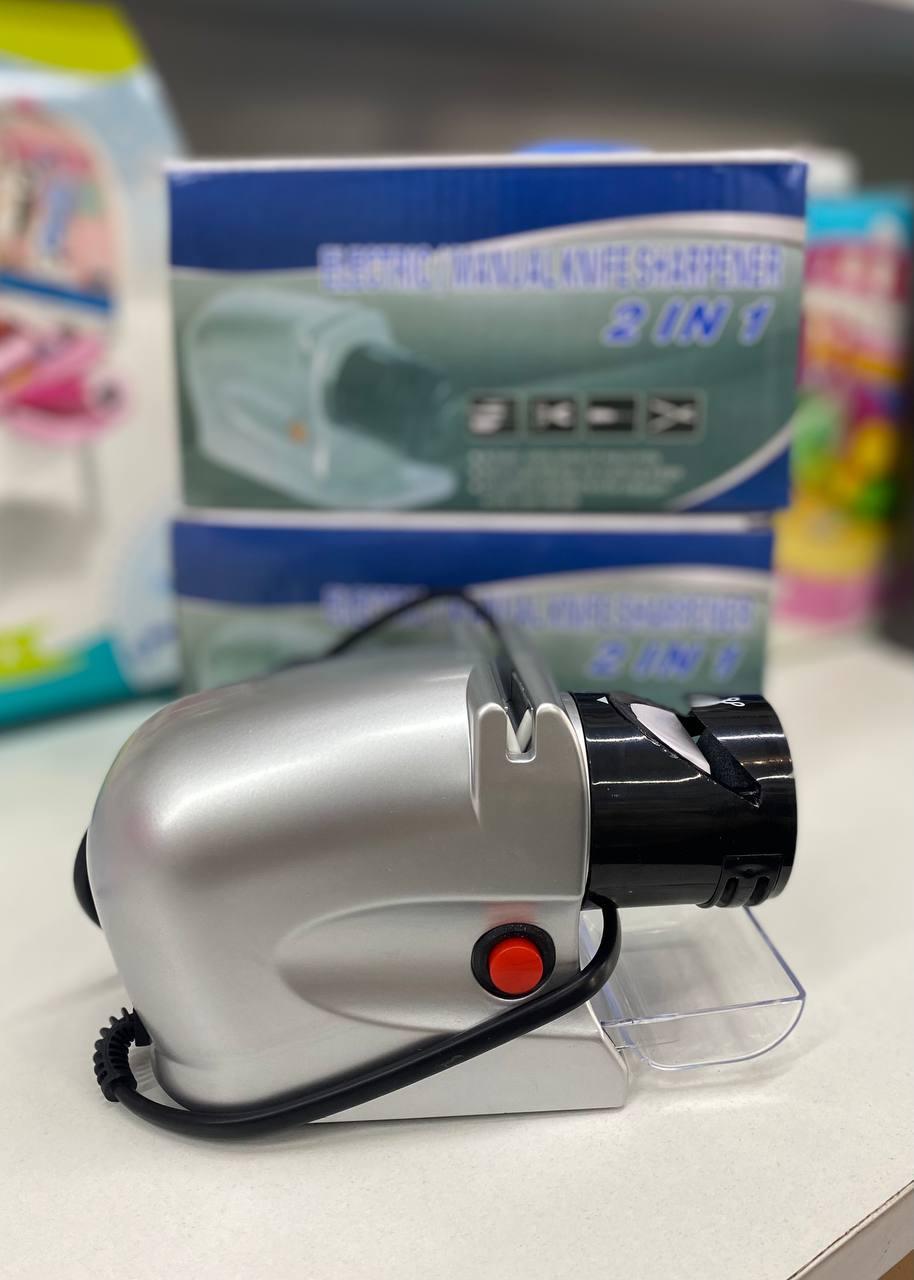 مسن السكاكين والمقصات الكهربائي (2 في 1) مسن السكاكين والمقصات الكهربائي (2 في 1)